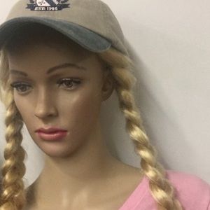 Meet your Posher, Alexis